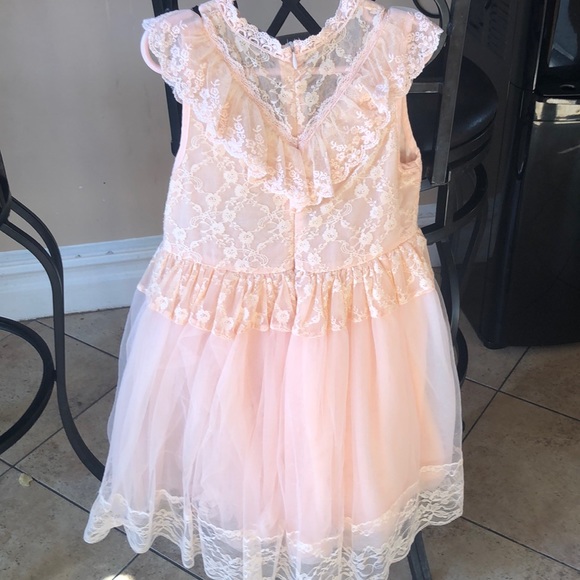 Beautiful lace blush dress - Picture 6 of 8